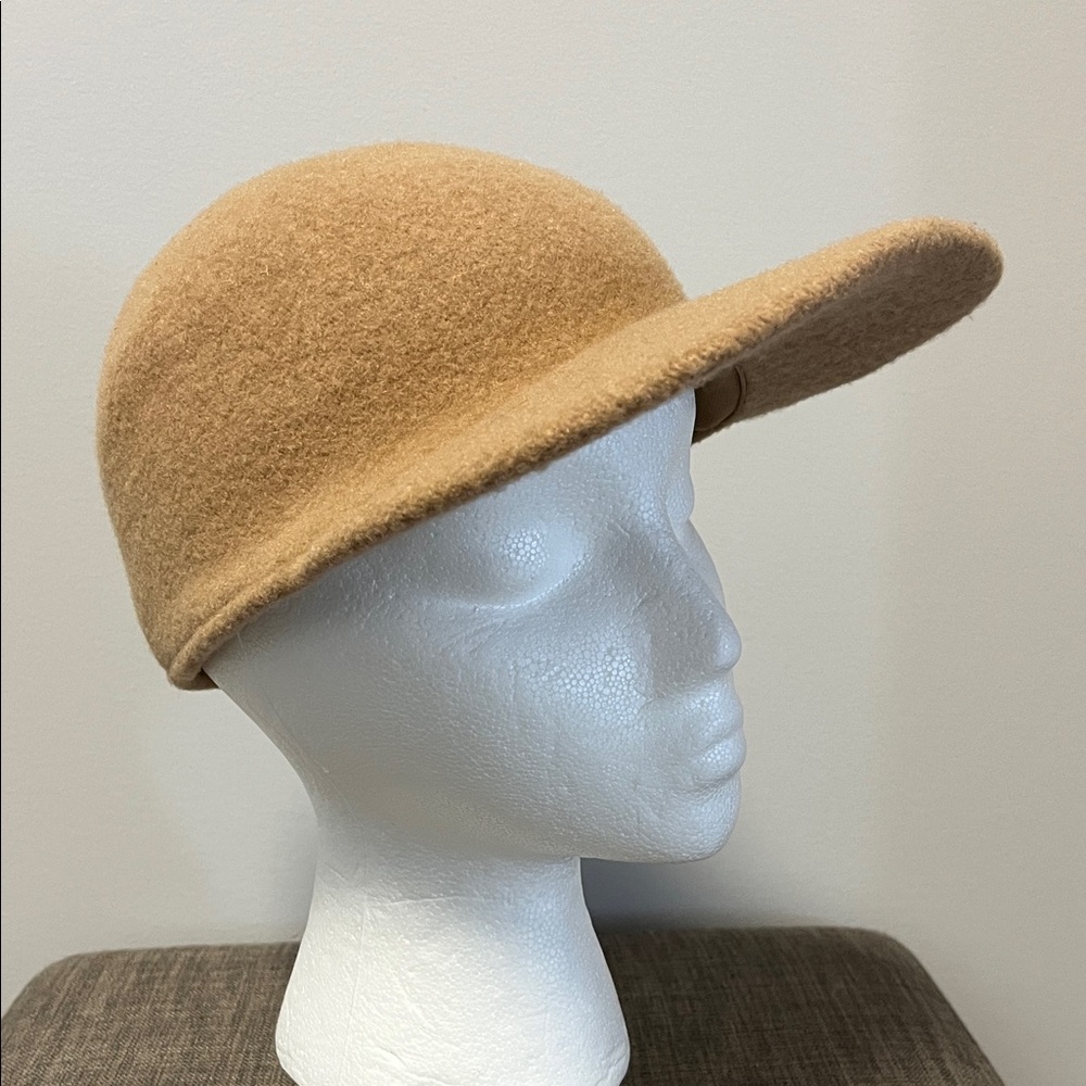 Uniqlo Tan Wool Cap